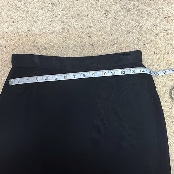 St. John Basics Long Maxi Black Skirt Size 6 - Picture 7 of 11